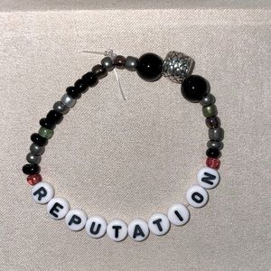 Taylor Swift | Reputation | Homemade Friendship Bracelet